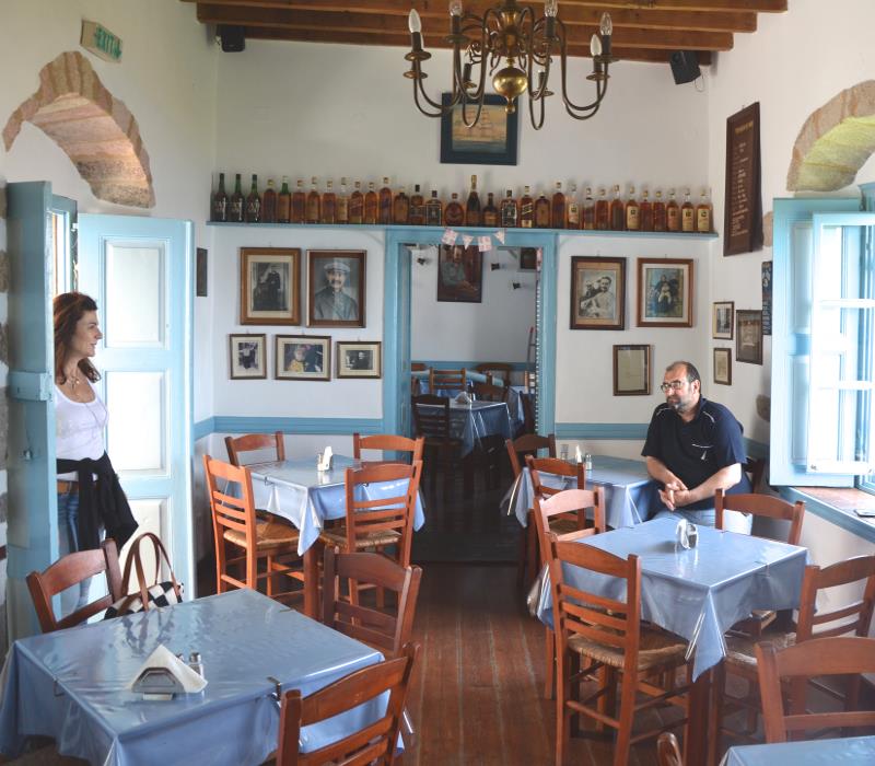 Patmos: Cafes