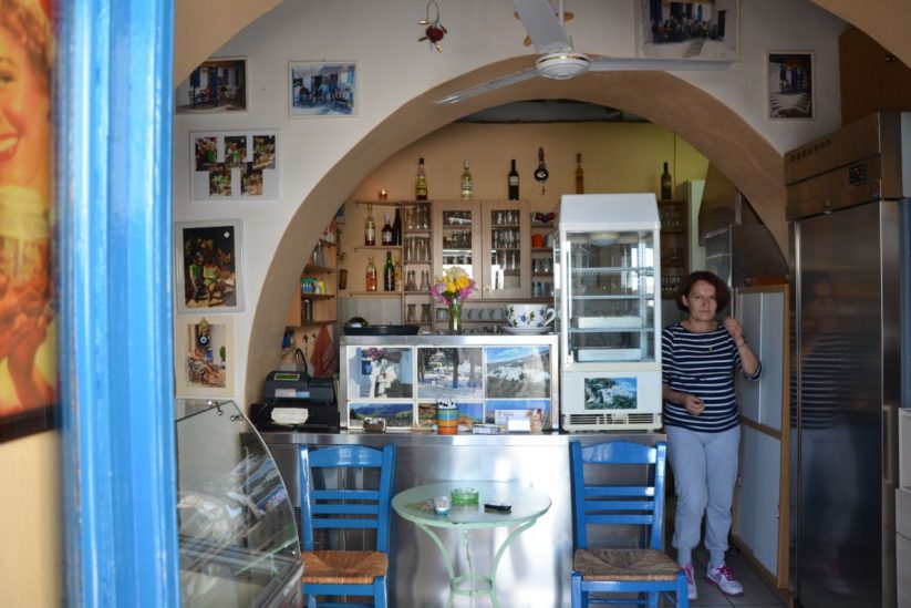 The cafe of Dimitra - Kardiani, Tinos - Greek Gastronomy Guide
