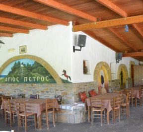 Taverna Agios Petros, Skyros