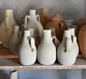 The ceramics of Nektarios Gari - Aegina - Greek Gastronomy Guide