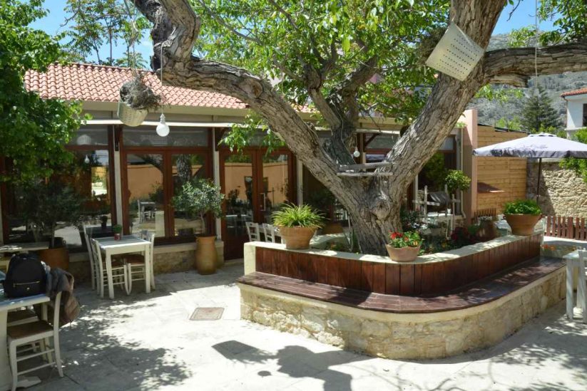 Εστιατόριο Κρίταμον, Αρχάνες, Κρήτη