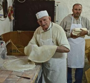 Fyllos Kroustas - George Chatziparaschos - Rethymno, Creta - Guía de gastronomía griega