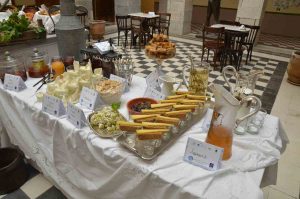 Ελληνικό Πρωινό Σύρου - Greek Gastronomy Guide