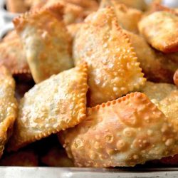 Τυροπιτάκια Αμοργού - Αμοργιανές πίτες - Greek Gastronomy Guide