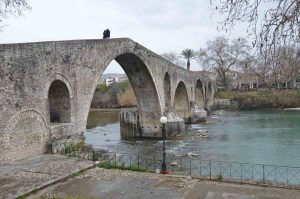 Arta Bridge - "The sacrifice of the master builder's wife" - Greek Gastronomy Guide