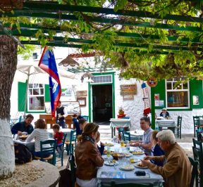 Taverna Xeri Elia - Douskos - Hydra - Guide de la gastronomie grecque