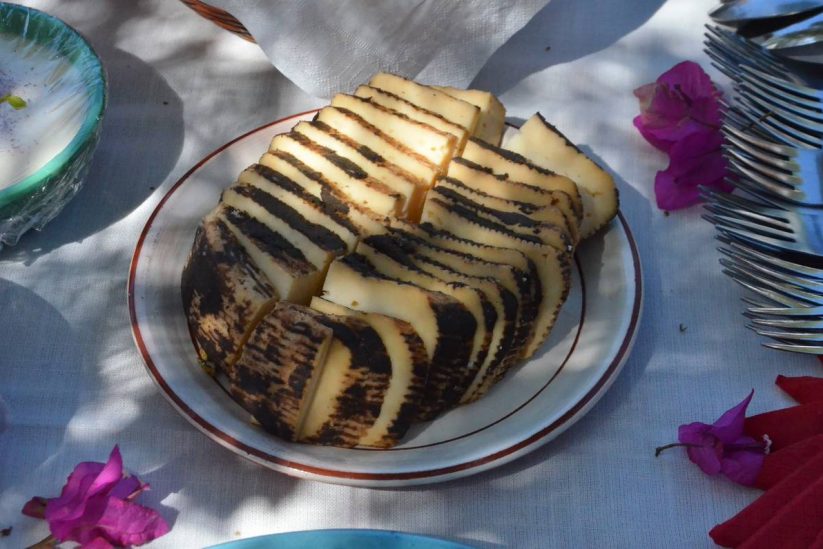 Το ελληνικό πρωινό της Σίφνου στην Παναγία του Βουνού - Greek Gastronomy Guide