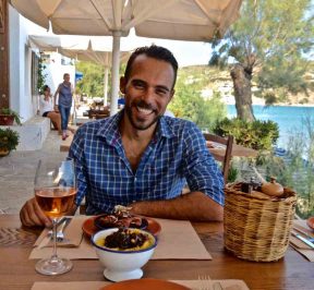 Taverna Nero kai Alati - Platis Gialos, Sifnos - Greek Gastronomy Guide