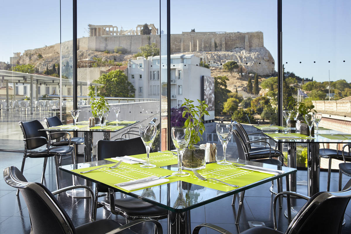 Рестораны в афинах с видом на акрополь купить квартиру в великом новгороде от собственника