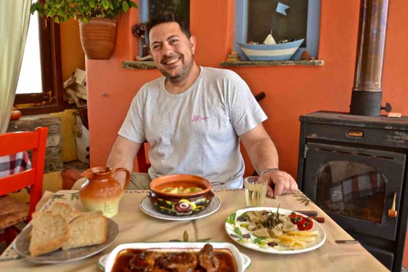 Ταβέρνα "Στα φυσ’ αέρα" - Αετοφωλιά, Τήνος - Greek Gastronomy Guide