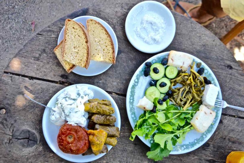 Το στέκι του Κρητικού στο κάστρο της Κρητηνίας - Ρόδος - Greek Gastronomy Guide