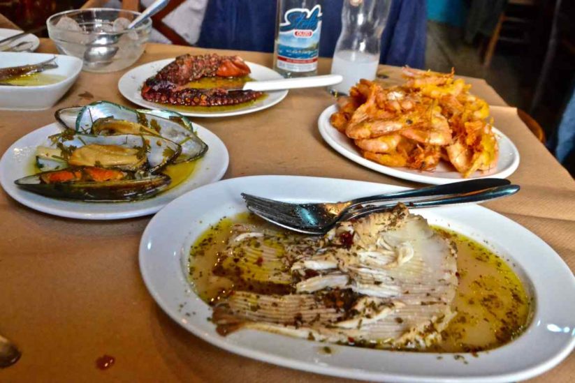 Μεζεδοπωλείο το Κεχριμπάρι - Χίος - Greek Gastronomy Guide
