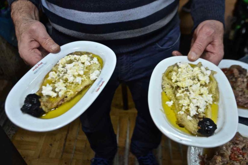 Παραδοσιακό Μαγαζί Χαρίλας - Αρκοχώρι, Νάουσα - Greek Gastronomy Guide