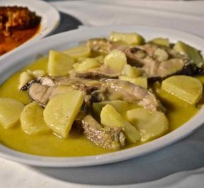 Bianco die typische Art, Fisch in Korfu zu kochen - Griechischer Gastronomieführer