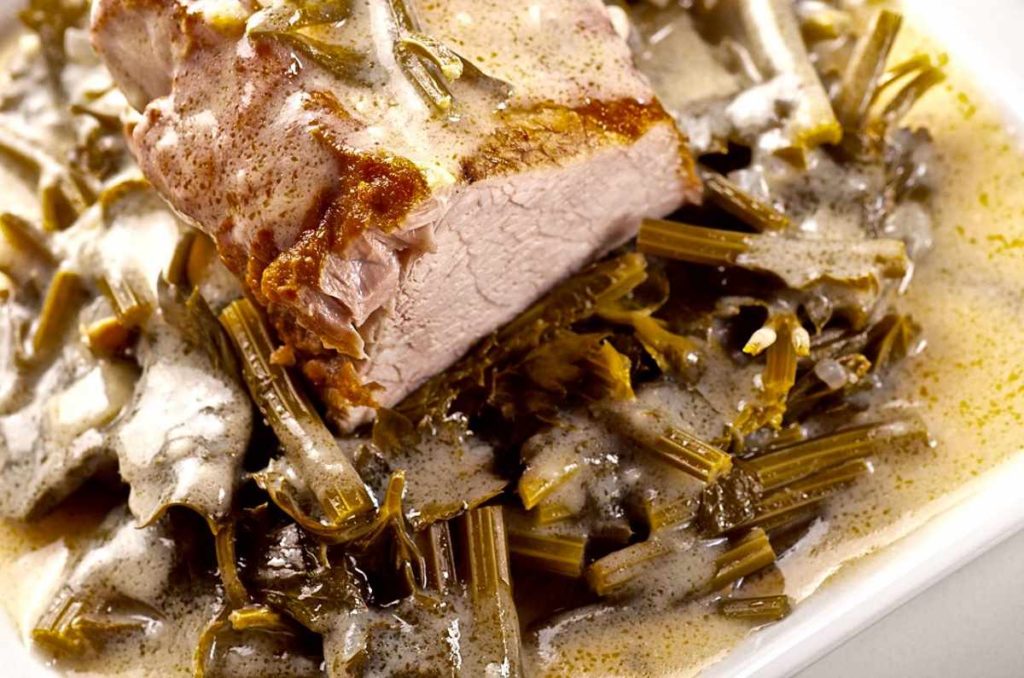 Χοιρινό πρασοσέλινο - Παραδοσιακά φαγητά του Ζαγορίου και της Ηπείρου - Greek Gastronomy Guide