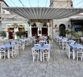 Restaurant Assiette à Hydra, Antonis Naoum - Guide de la Gastronomie Grecque