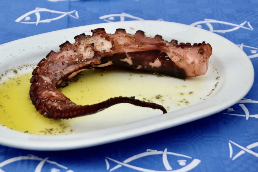 Μεζεδοπωλείο Το Παραδοσιακό στην Ύδρα - Greek Gastronomy Guide