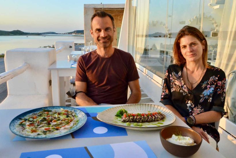 Siparos seaside restaurant - Πάρις Καραμήτσος - Ξιφάρα, Πάρος - Greek Gastronomy Guide