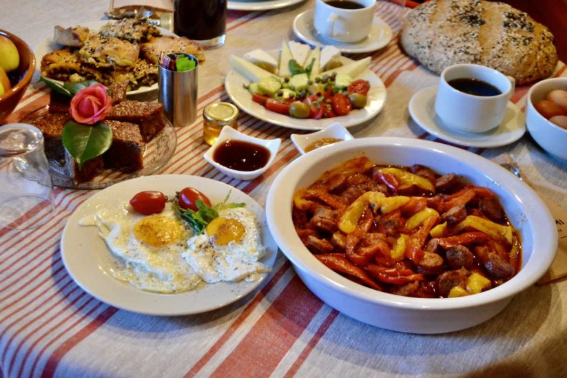 Ξενώνας Καλντερίμι στο Μούρεσι - Πήλιο - Ξενοφών Καρύδης, Ελισάβετ Προεστάκη - Greek Gastronomy Guide