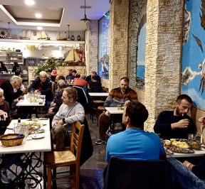 Ikariotiko Kafeneio-Uzeri - Piraeus - Greek Gastronomy Guide