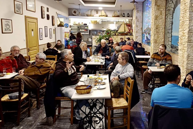 Ικαριώτικο Καφενείο-Ουζερί - Πειραιάς - Greek Gastronomy Guide